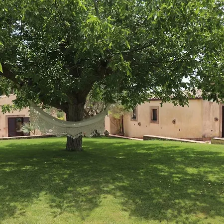 Tenuta Aguglia 3*